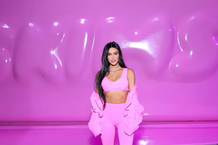 From Concept to Closet: How SKIMS Revolutionized Apparel Thr...